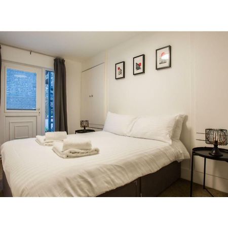 Elegant 1BDR w/private garden in vibrant Brighton Appartement Buitenkant foto