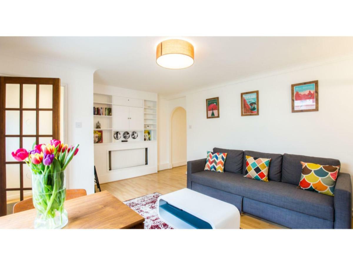 Elegant 1BDR w/private garden in vibrant Brighton Appartement Buitenkant foto